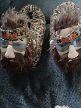 Duck Dynasty Bearded Slipper Shoes with Sunglasses